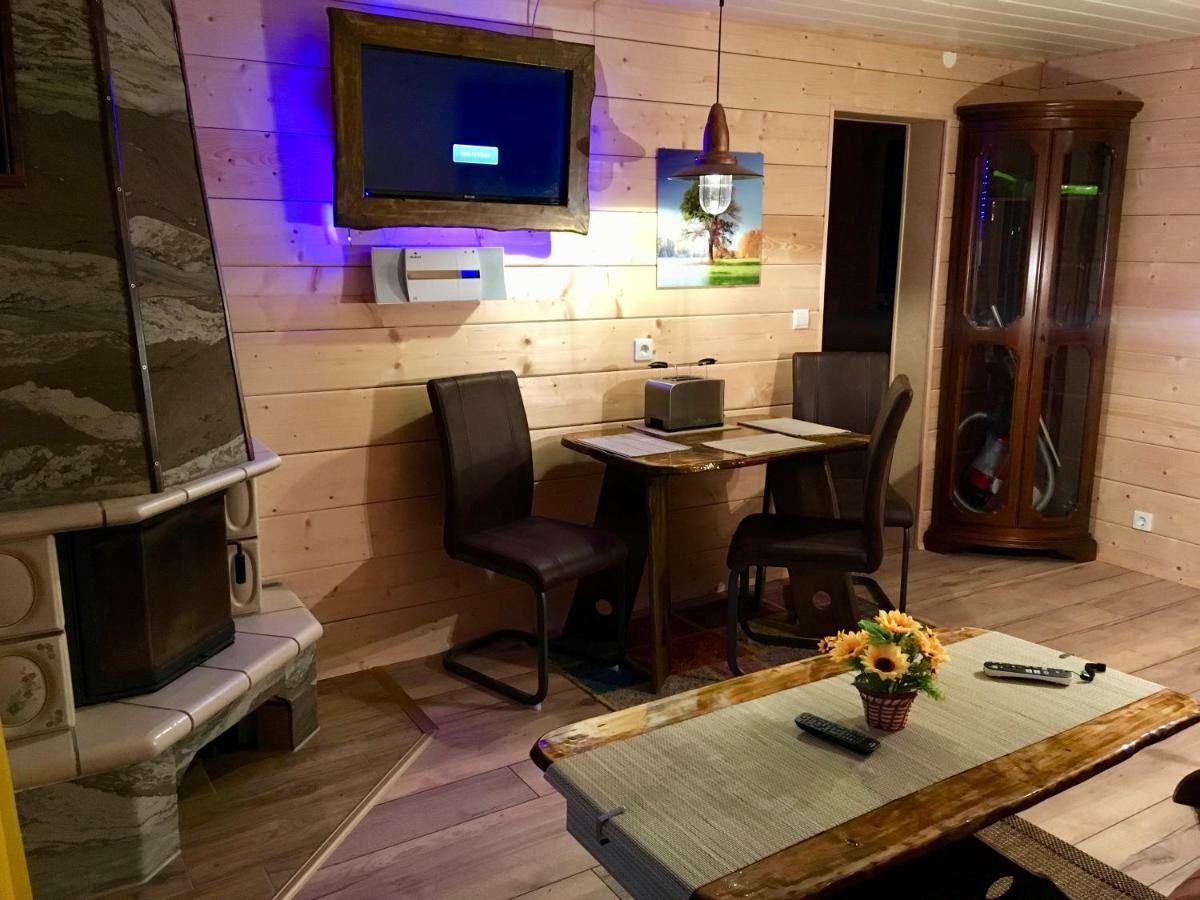 Holzhaus Trollbluemchen Am Wald Und See Neuruppin Dış mekan fotoğraf